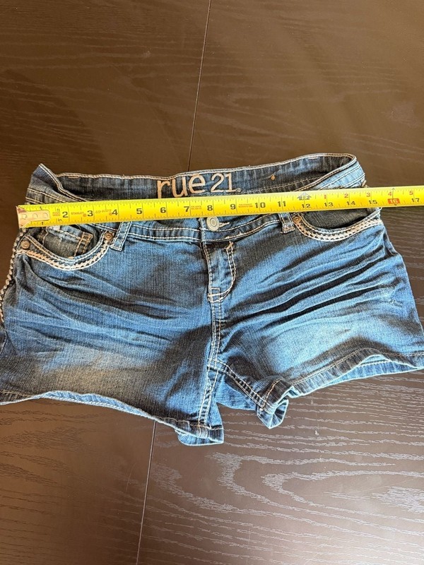 rue21 Embroidered Flap Pocket mini Jean Shorts Size 3/4 gallery