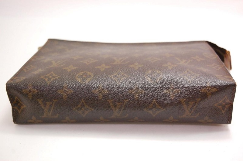 Louis Vuitton Monogram Canvas Poche Toilette Toiletry Pouch 26 0616a gallery