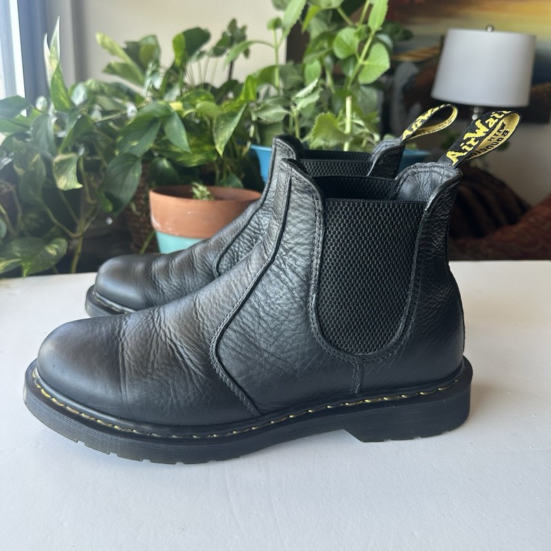 Dr. Martens Airwair Chelsea Ankle Boots Men’s US 11 Black Leather Pull-On