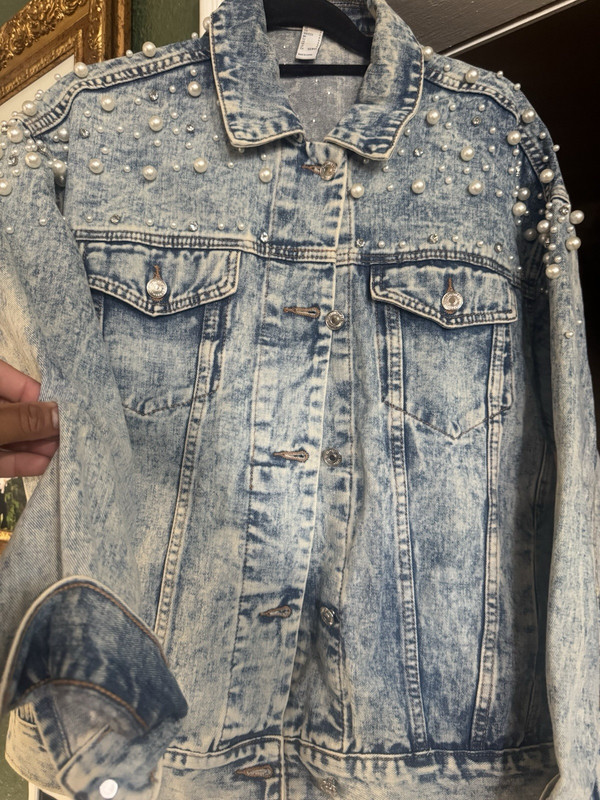 Unknown Factory Women’s Pearl Studded Acid Wash Denim Jacket Blue Size S