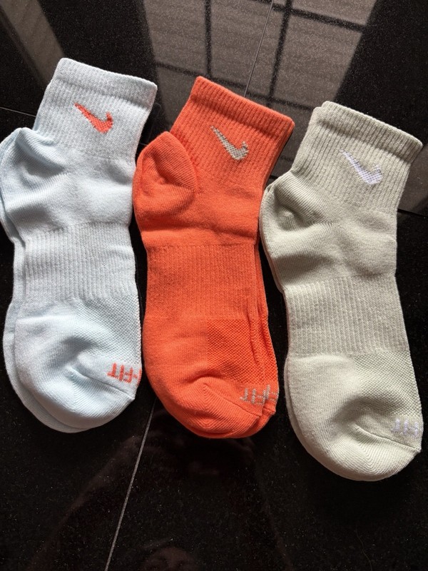 Nike Ankle Socks, NEW 3 Pair Pack, Tan, Orange, Baby Blue Size S