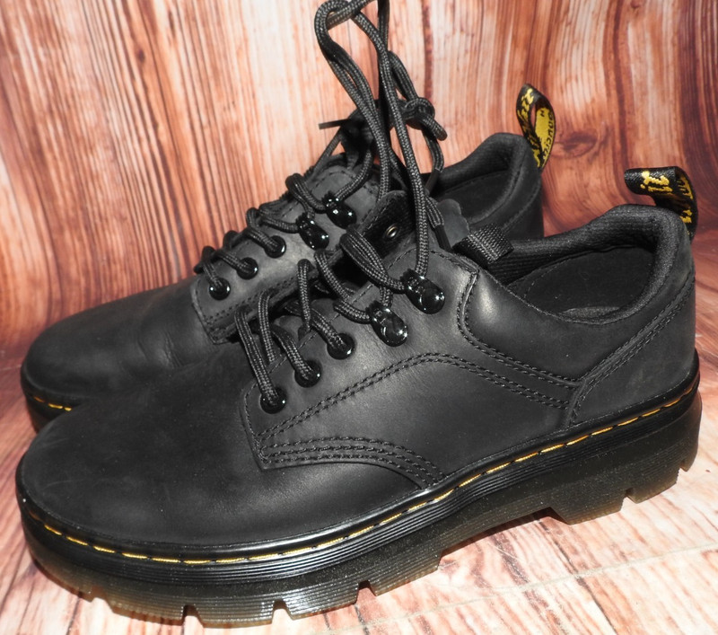 Womens Size 9 Dr Martens Black Reeder Wyoming Leather Low Shoes gallery
