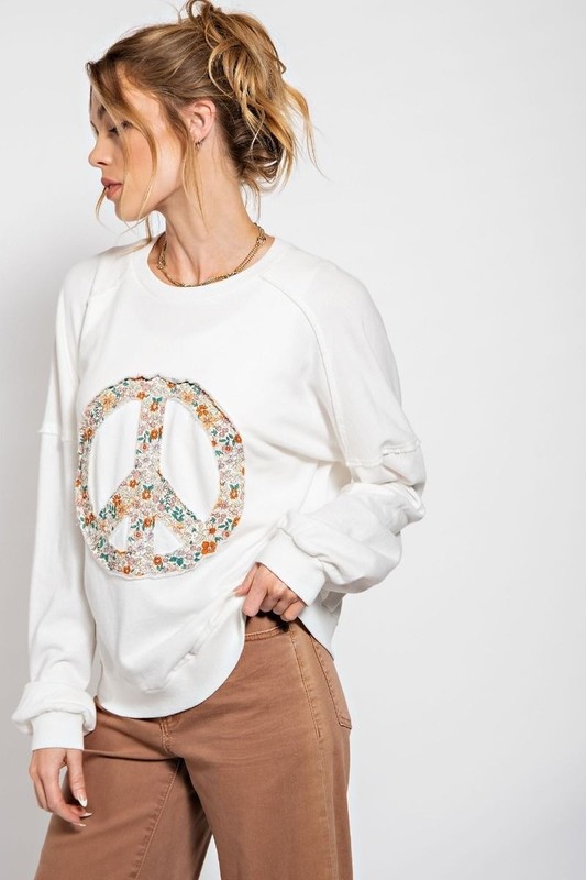 Easel Peace Out French Terry Pullover in Off White Small gallery