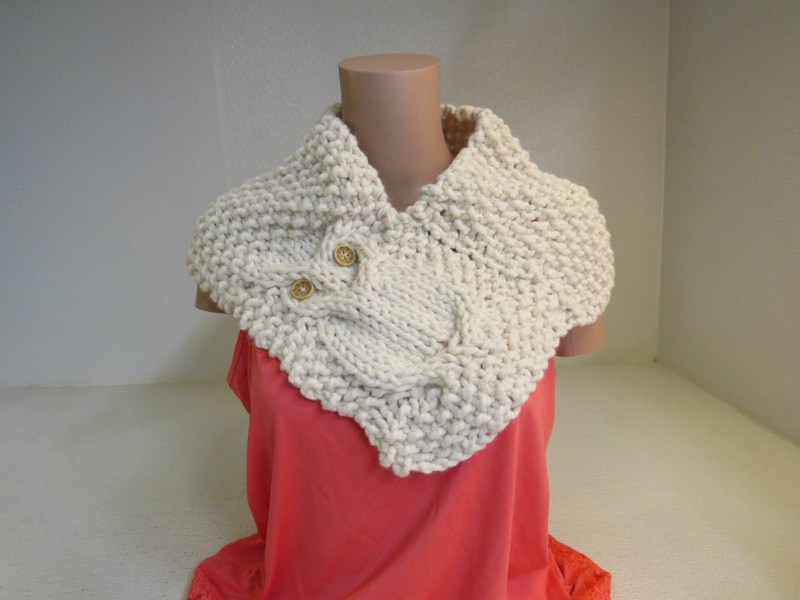 Handcrafted Owl Cowl Cream Textured 80% Acrylic 20% Wool Female Adult gallery