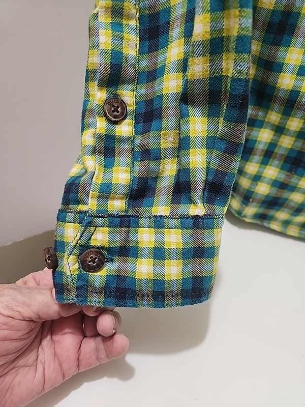 Duluth Trading Mens Flannel Shirt Size L Green Blue Plaid Checked Button Up Used gallery