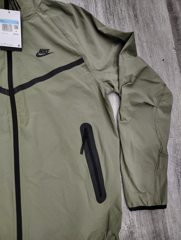 Tech Dri-FIT Woven Full-Zip Windrunner Jacket- M gallery