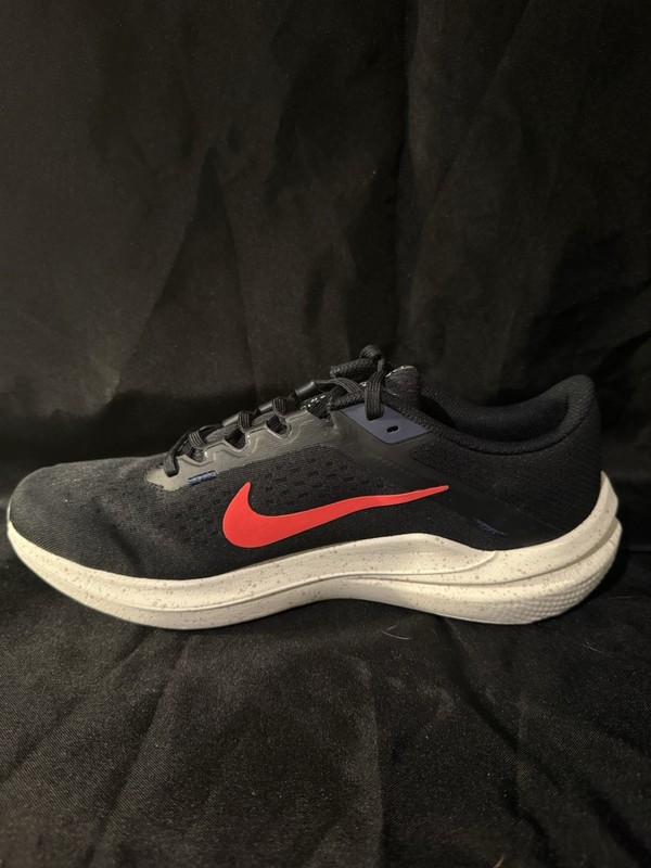 NIB Nike Running Air Winflo 10 Men’s Size 9.5 - Black /Crimson Very Comfortable gallery