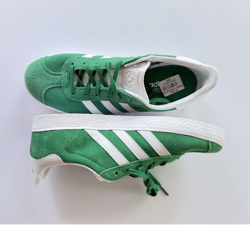 adidas Originals Gazelle Men’s Low Top Lace-Up Suede Sneakers Green/White