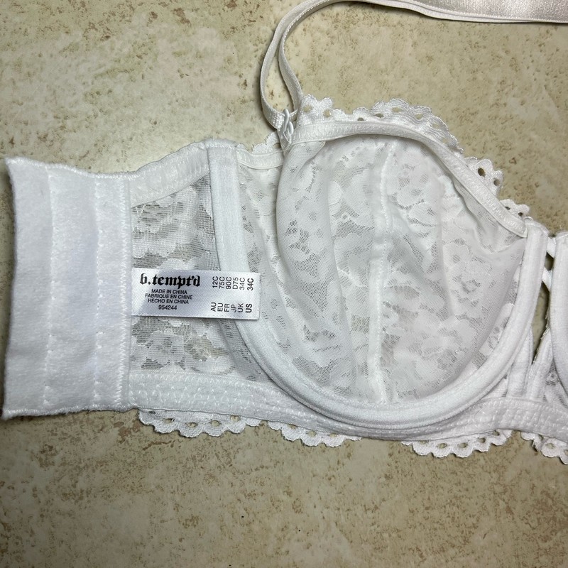 b.temptd By Wacoal White Lace Bra Size 34C Underwire Hooks On Side EUC gallery