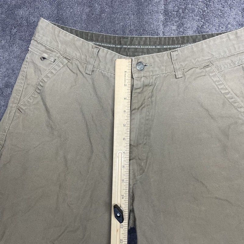 REI Shorts Mens 34 Beige Chino 100% Cotton Duck Fabric Durable Workwear 34x9 gallery