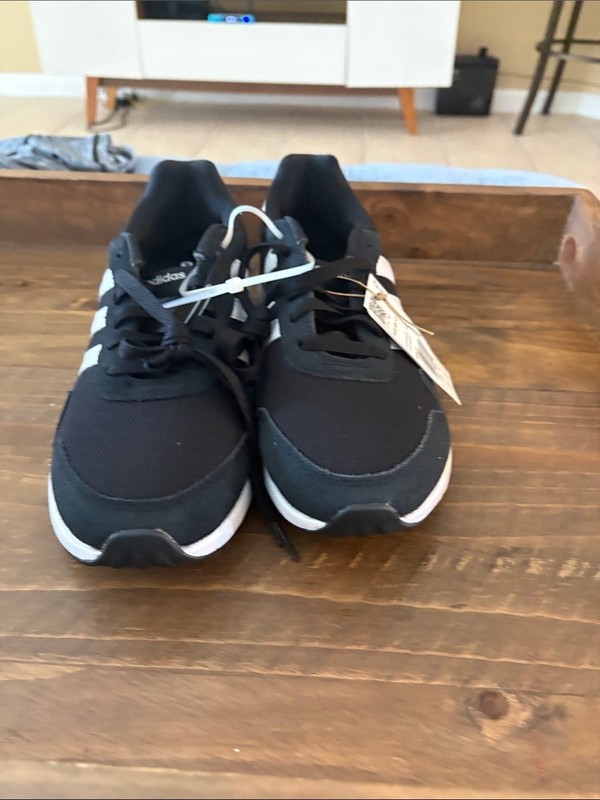 adidas Men’s Black & White Run 90s Retro Trainer gallery