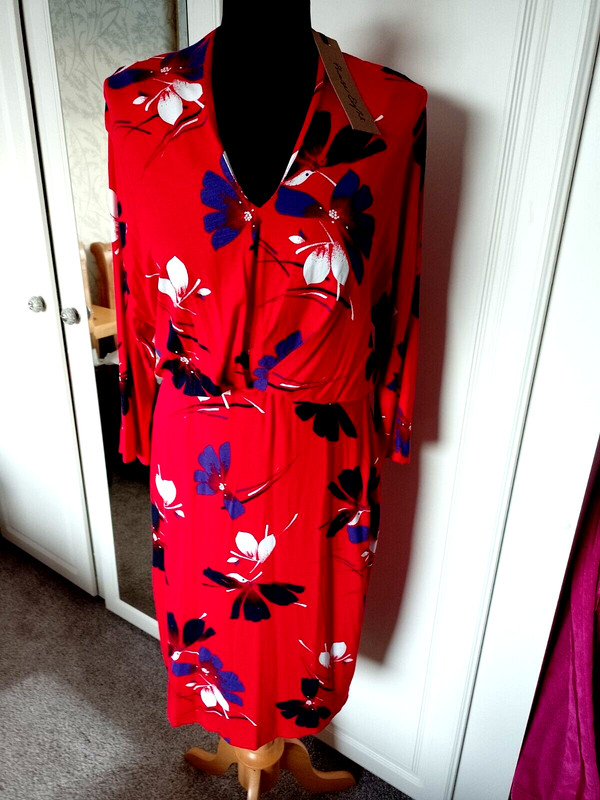 BNWT-PHASE EIGHT “HARPER FLORAL DRESS”-LINED-STRETCH JERSEY-3/4 SLEEVES-UK12 £89