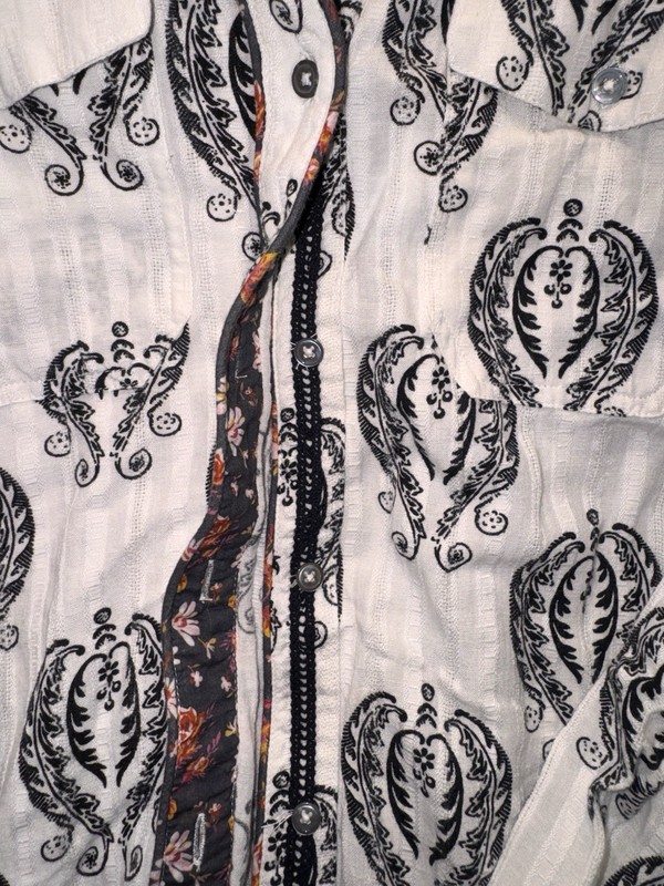 Sundance Women's S White/Black Paisley Embroidered Collared Woven Cotton Shirt gallery
