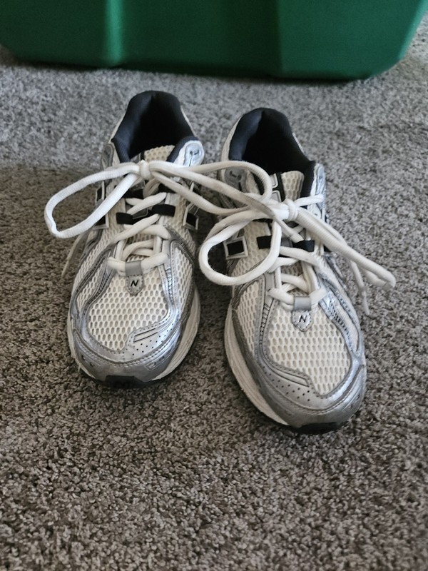 Size 8.5D New Balance 1906R White Metallic Silver Black M1906RER Men’s Shoes gallery