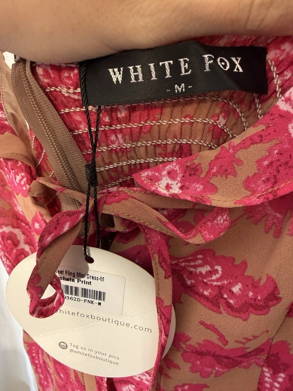 White Fox Pink Floral Mini Dress Sweetheart Neckline Lined Strappy, M gallery