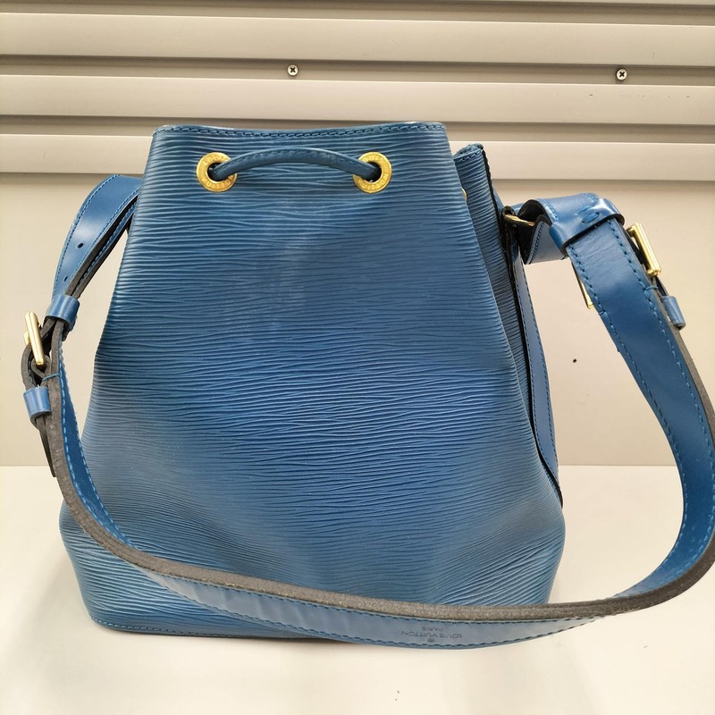 LOUIS VUITTON Epi Petit Noe Blue Shoulder Bag M44105 Women's from Japan Rank B gallery