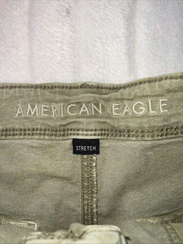 American Eagle Highest Rise 90s Boyfriend Short Size 10 Green Stretch Pockets gallery