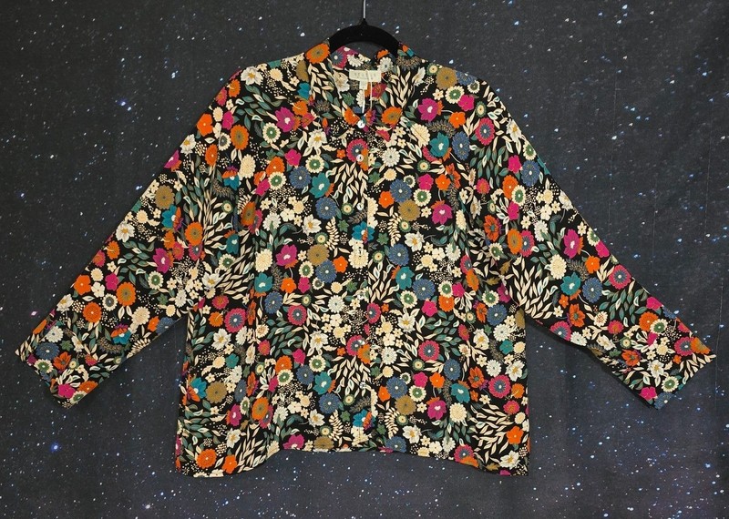 Status by Chenault M Black Multi Floral Button up Blouse Relaxed Fit MSRP $68 gallery