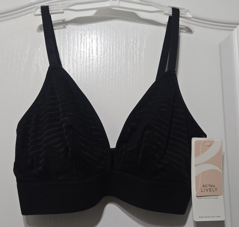 All You Lively Women’s Busty Stripe Mesh Wireless Bralette Black Size 1 Comfort