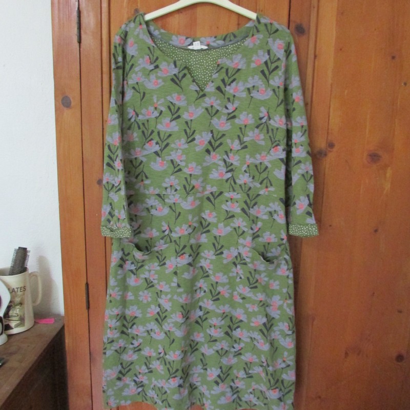 White stuff pretty green floral patterned 3/4 sleeve tunic dress size 16 fab con