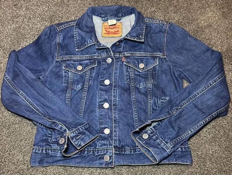Levi’s Dark Wash Original Trucker Denim Jacket – Classic Fit